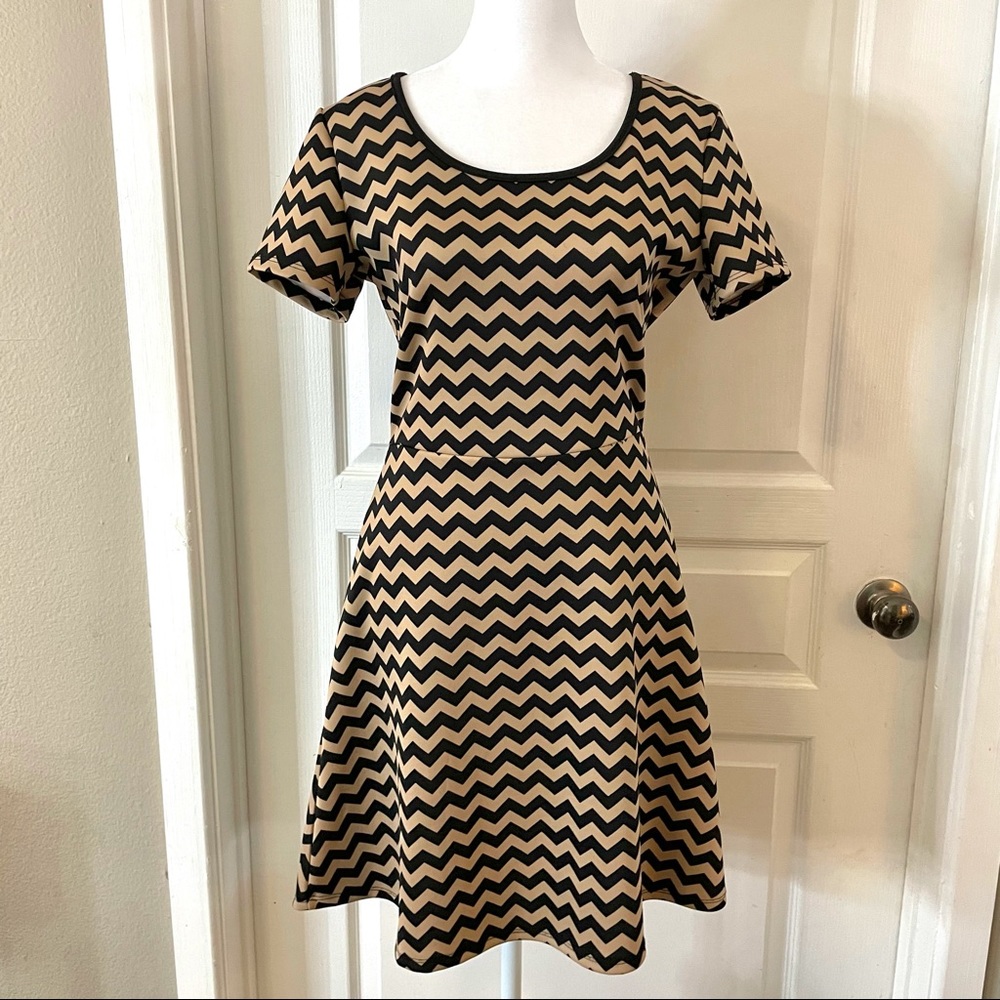 3/$20 Annabelle chevron pattern fit & flare dress